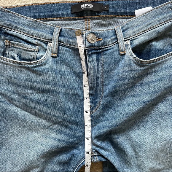 Hudson Jeans “Nico” Frayed Hem Light Wash Denim Size 27 - Picture 13 of 15
